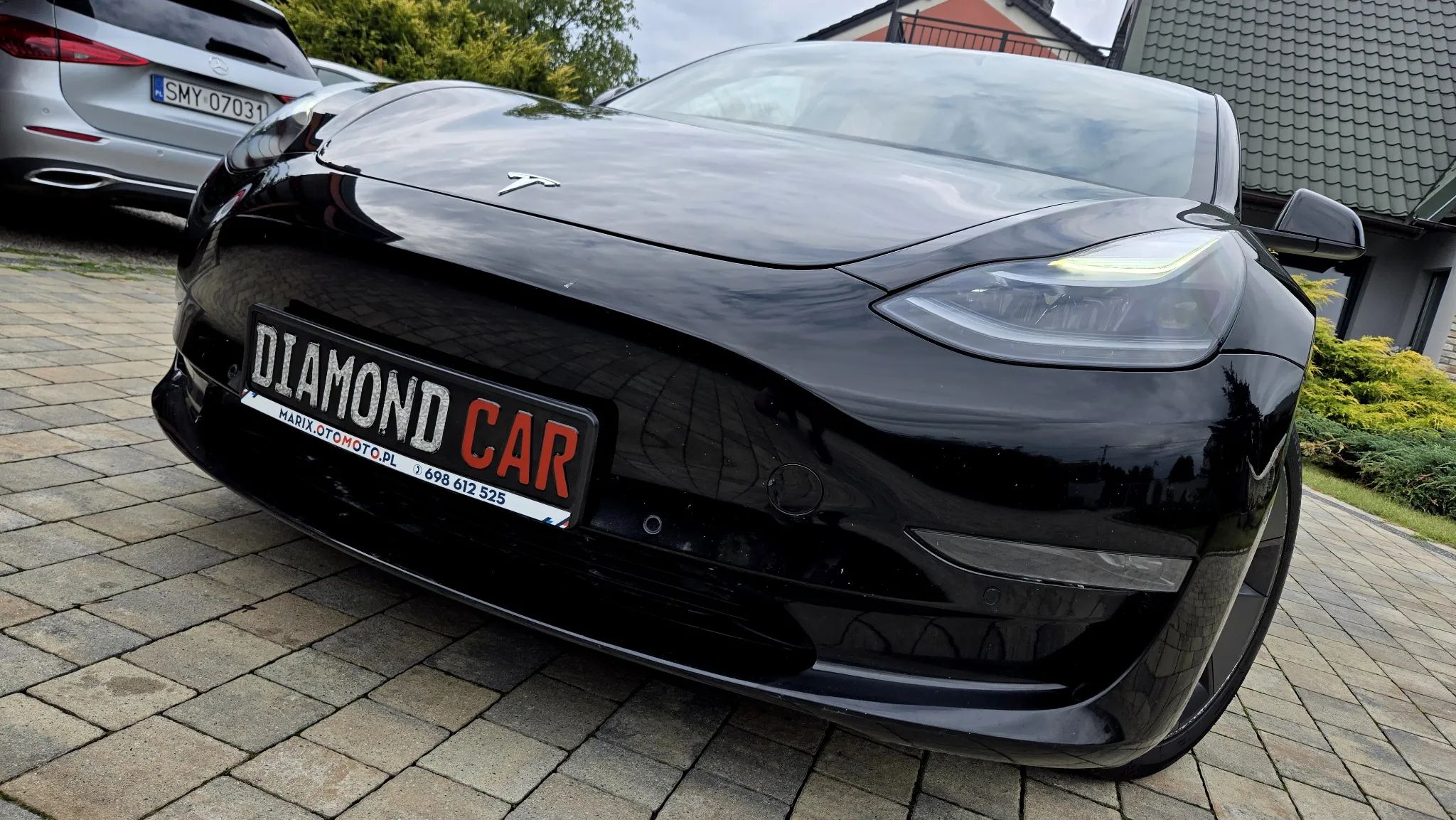 Tesla Model 3 2021 - przód/bok
