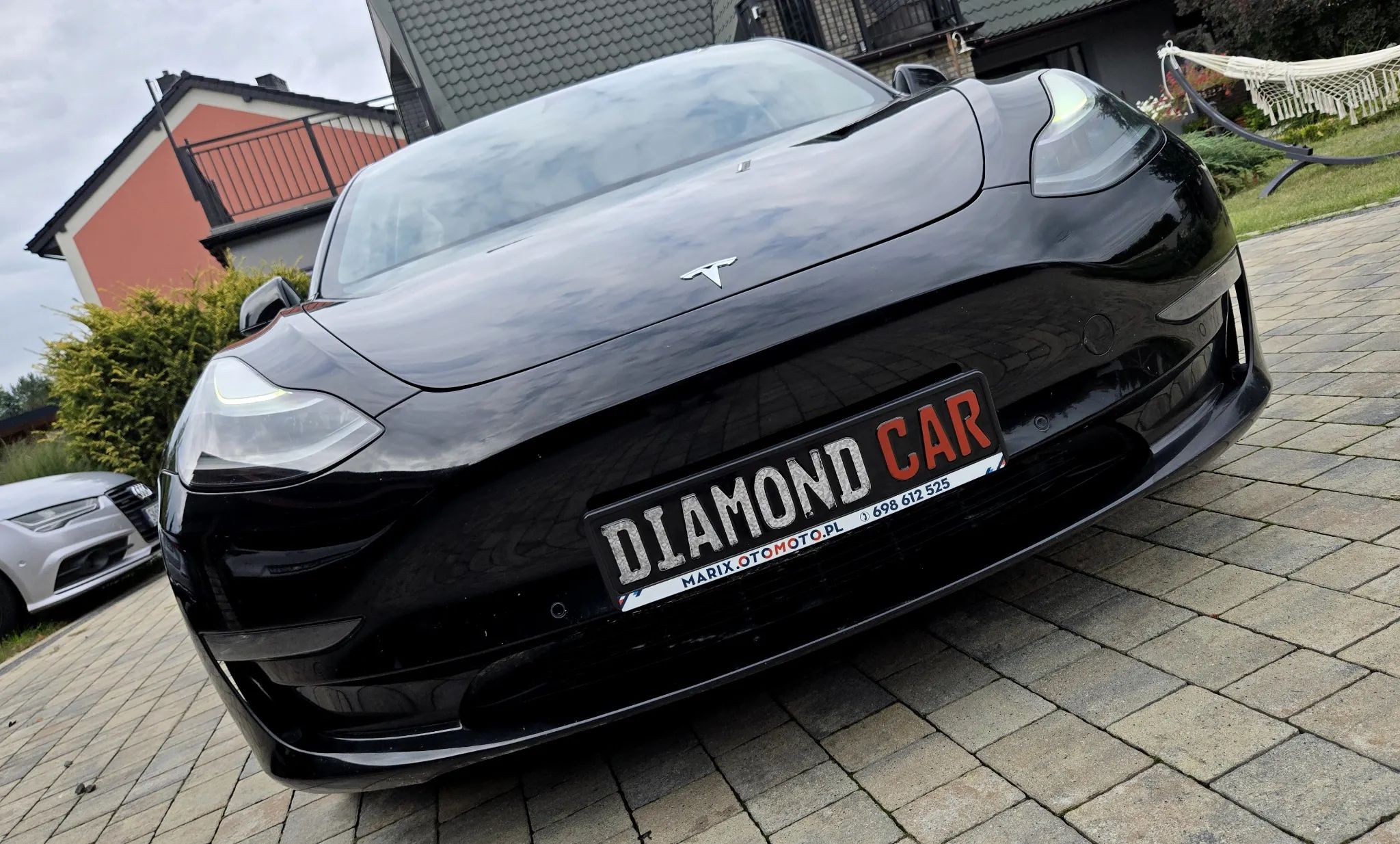 Tesla Model 3 2021 - wnętrze