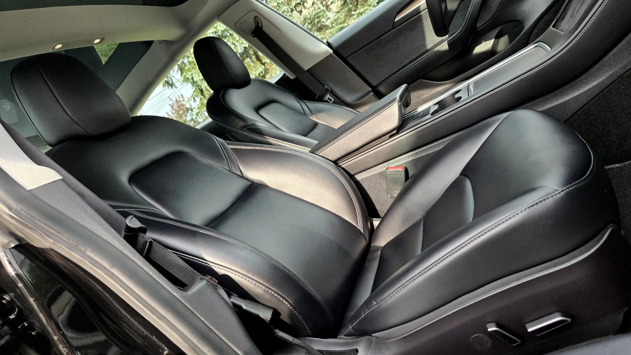 Tesla Model 3 2021 - detal 12