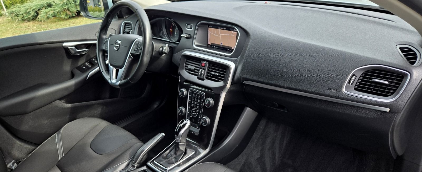 Volvo V40 D2 Geartronic Momentum 2018 - detal 19
