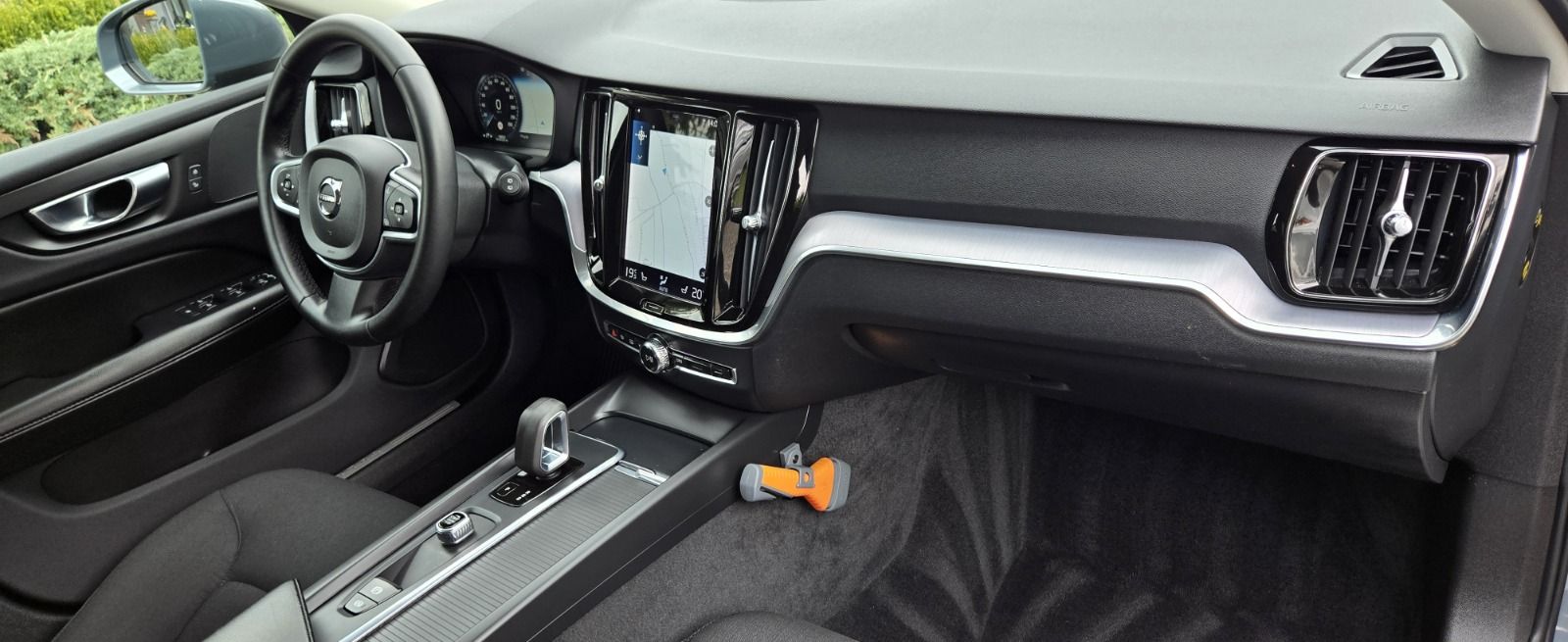 Volvo V60 B3 B Geartronic Momentum Pro 2022 - detal 11