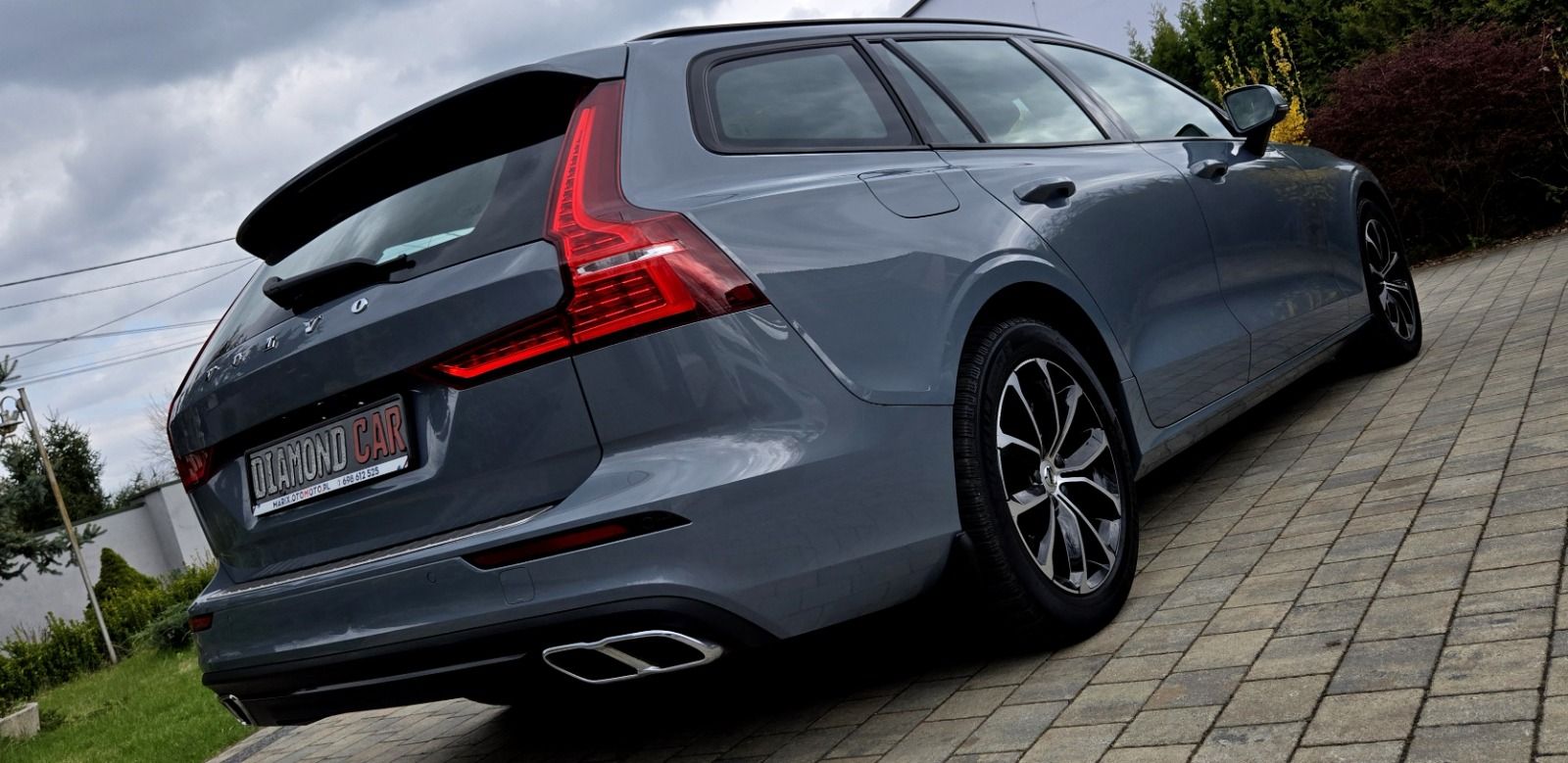 Volvo V60 B3 B Geartronic Momentum Pro 2022 - detal 13