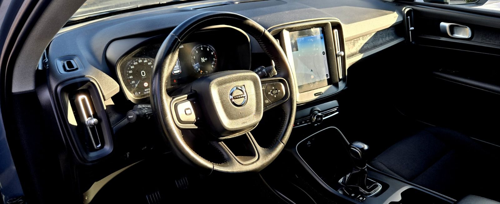 Volvo Xc 40 T3 Momentum Pro 2019 - detal 18