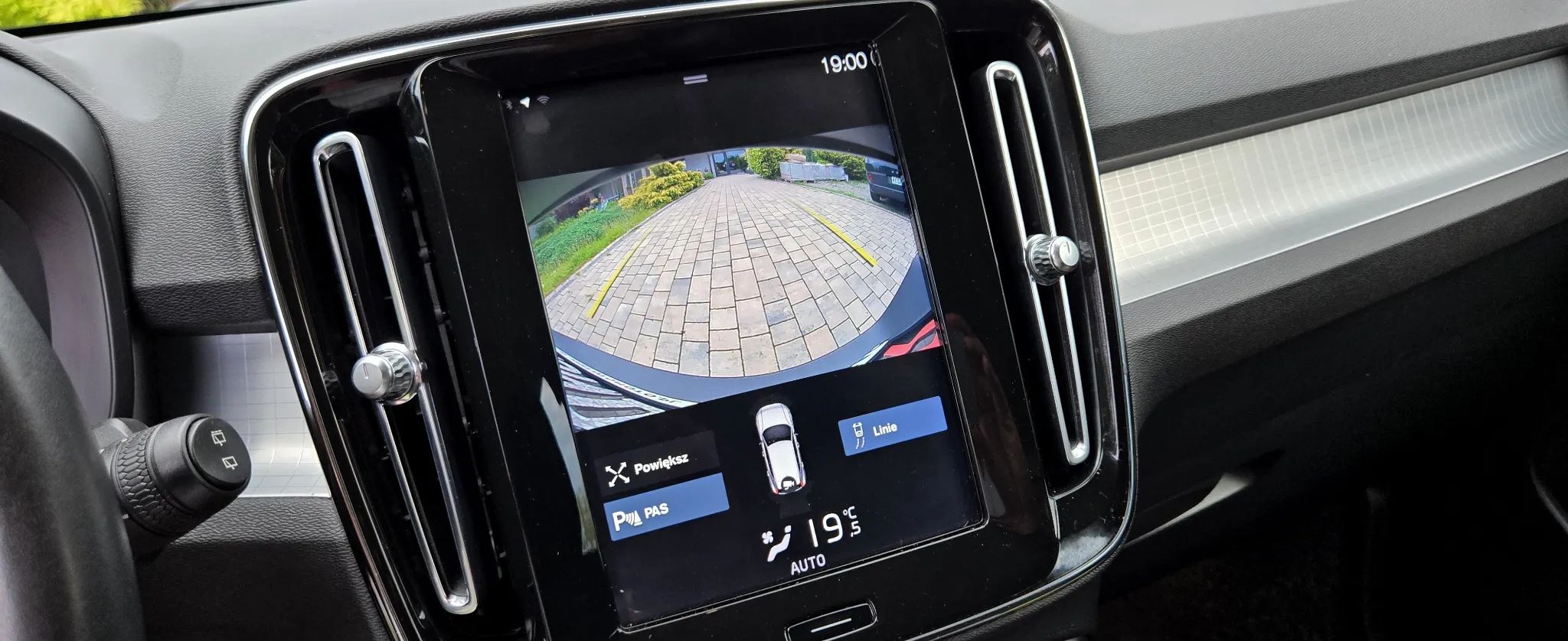 Volvo Xc 40 D3 Momentum Pro 2020 - detal 28