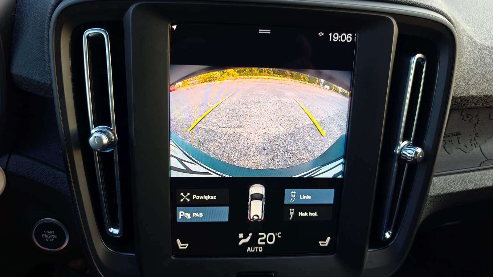 Volvo Xc 40 T3 Momentum 2022 - detal 30