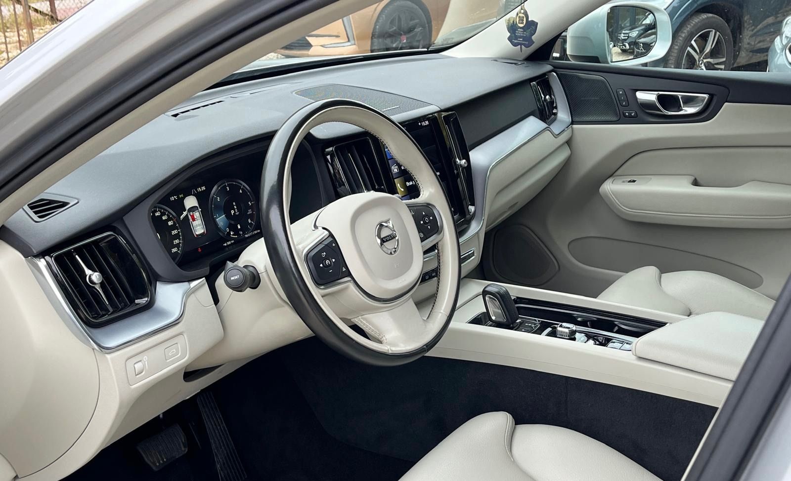 Volvo Xc 60 B4 D Awd Geartronic Momentum Pro 2020 - detal 17