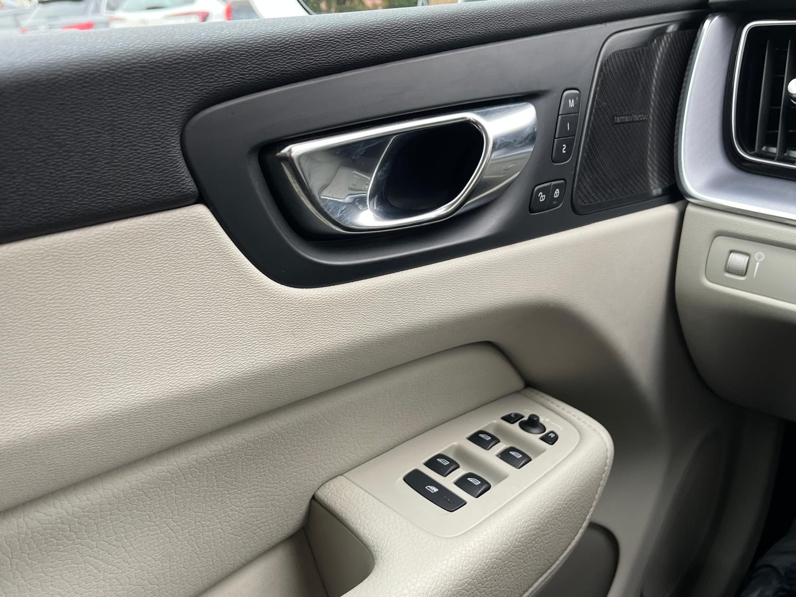 Volvo Xc 60 B4 D Awd Geartronic Momentum Pro 2020 - detal 30