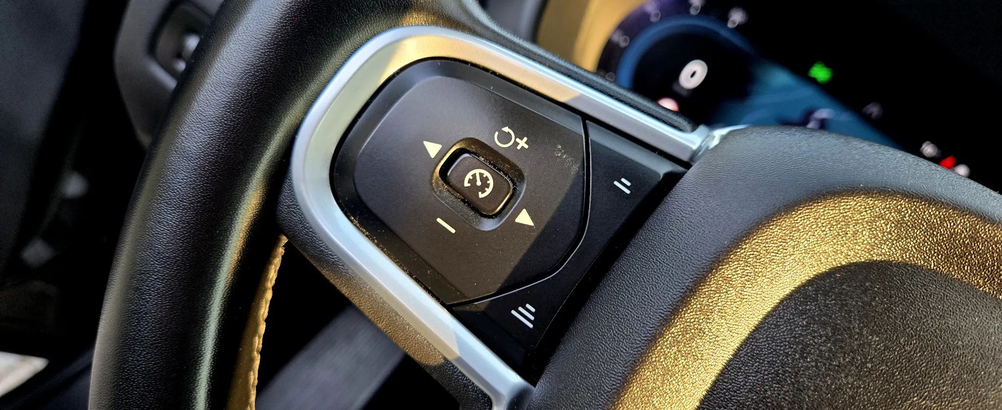 Volvo Xc 60 B4 D Geartronic Momentum Pro 2021 - detal 24