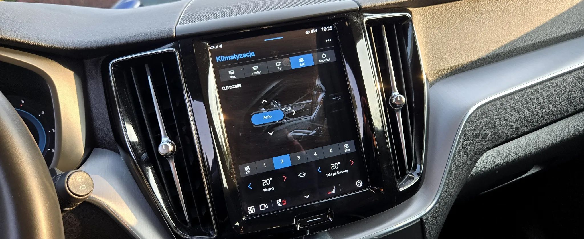 Volvo Xc 60 B4 D Geartronic Momentum Pro 2021 - detal 29