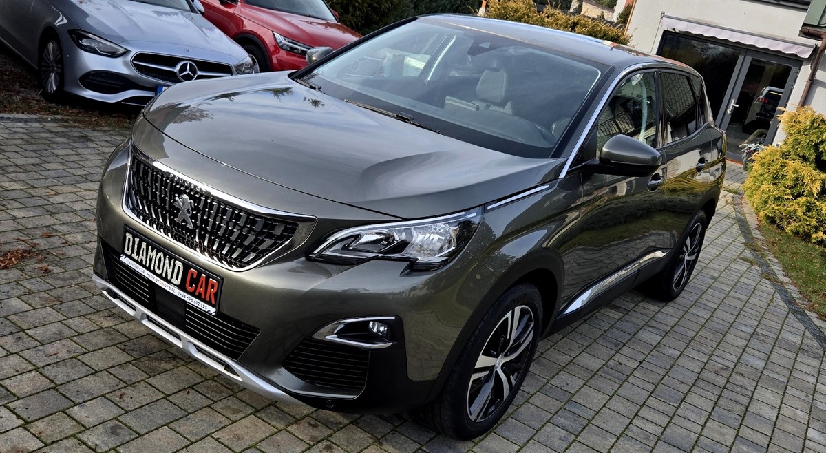 Peugeot 3008 BlueHDi 130 Stop & Start EAT8 Allure 2020 - przód/bok