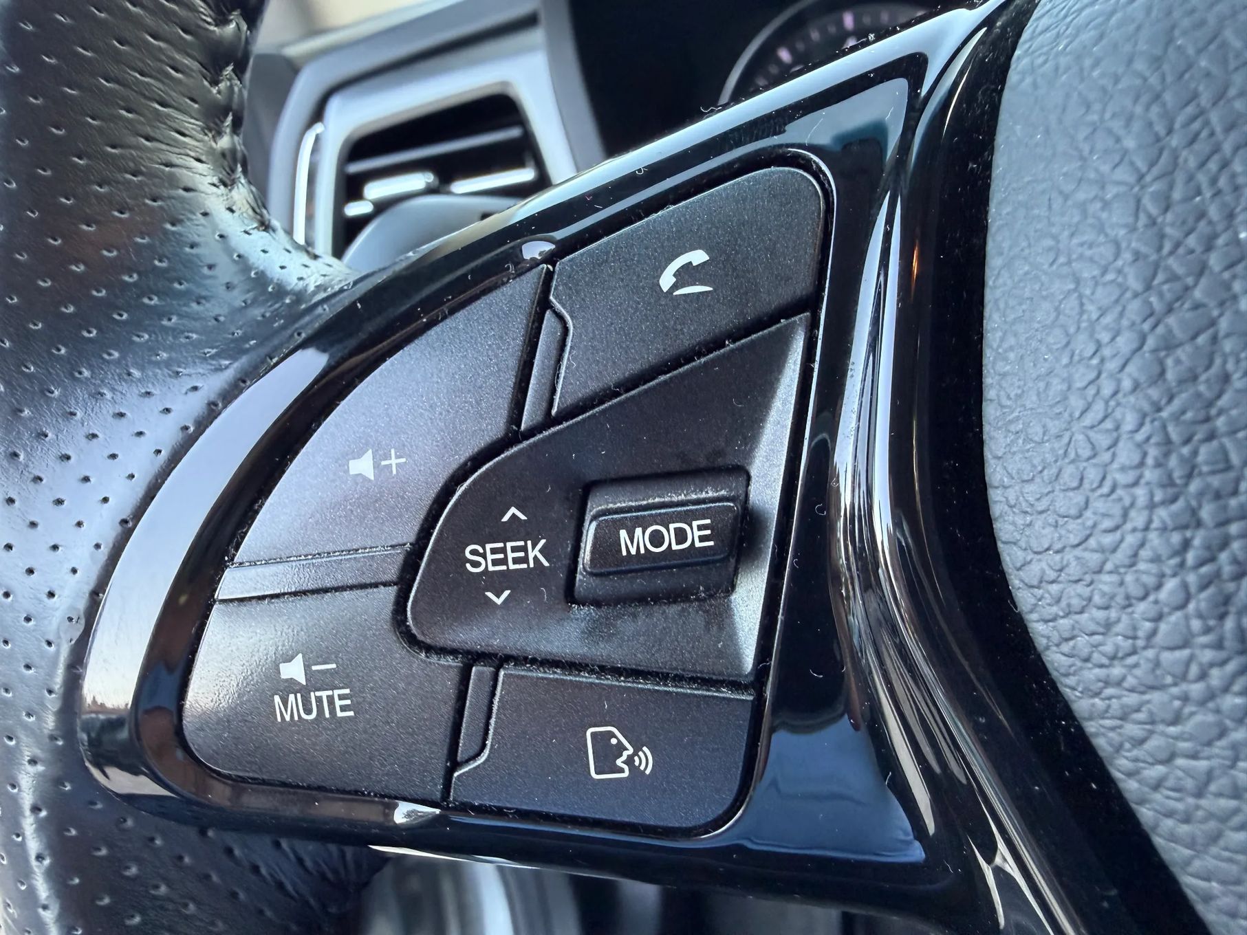 SsangYong Tivoli Grand Gdi Joy 2022 - detal 19